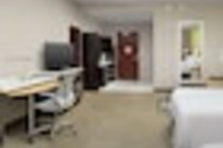 Room 29 of 108