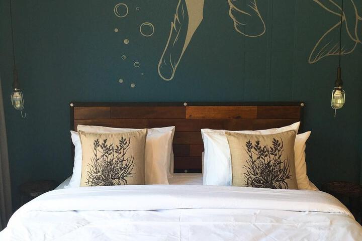 Guestroom 401