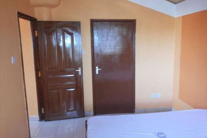 Room 5 of 50