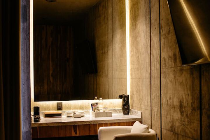 Room 14 of 75