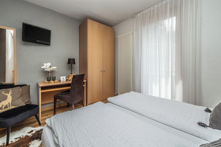 Room 49 of 115