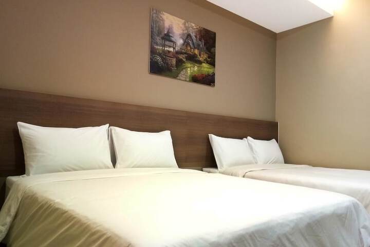 Room 6 of 65