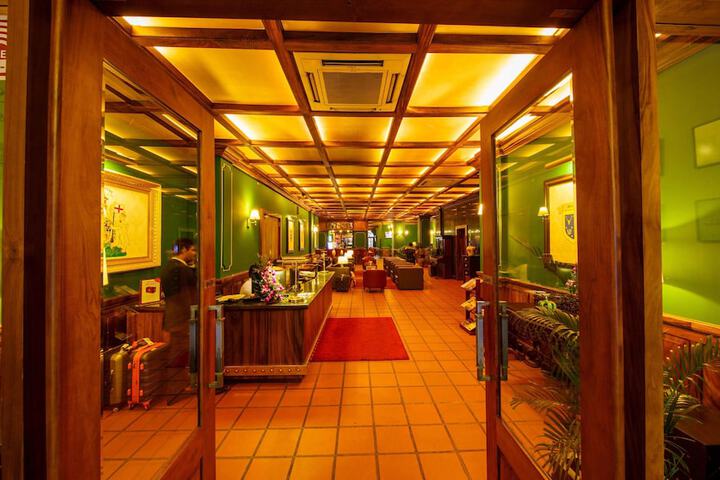 Hotel Interior 4 of 113