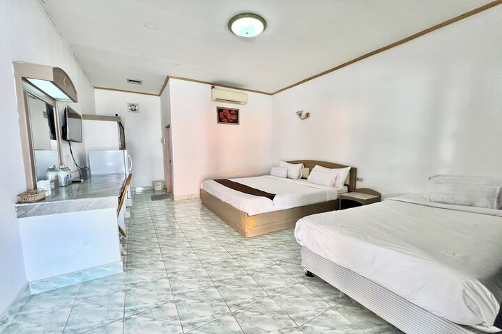 Room 11 of 78