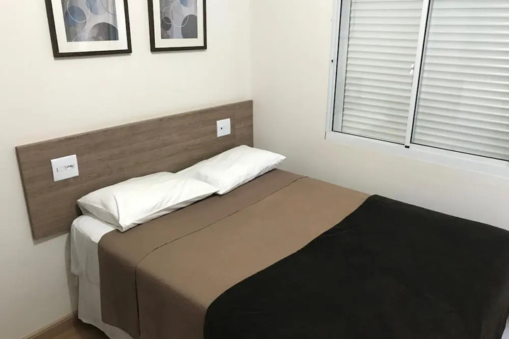 Room 5 of 20