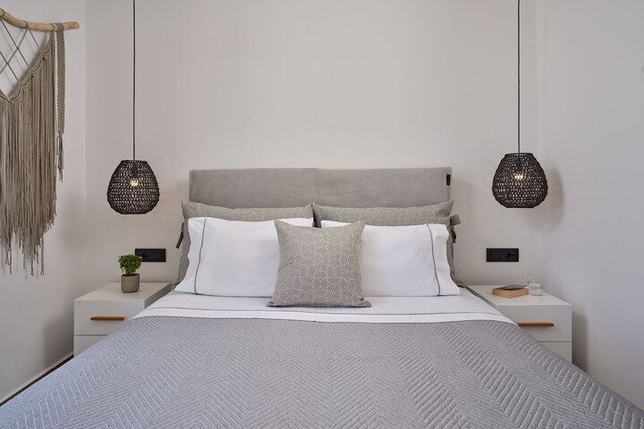 Room 4 of 53