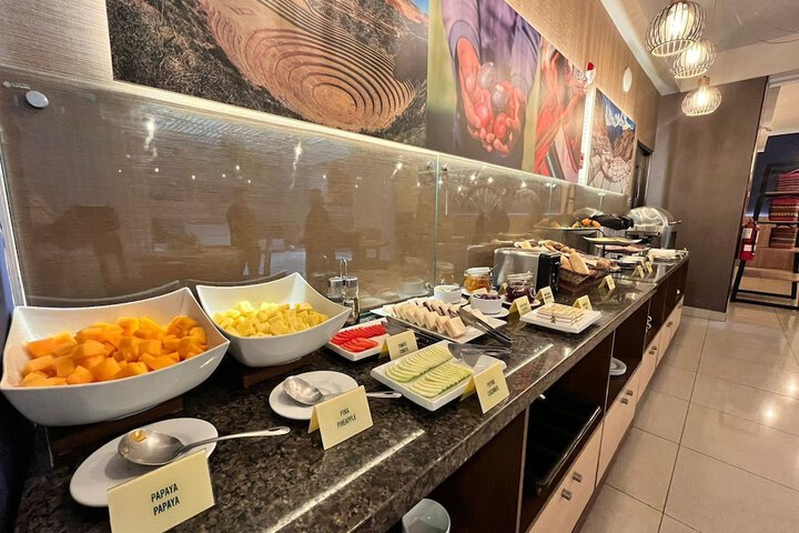 Dining 73 of 87