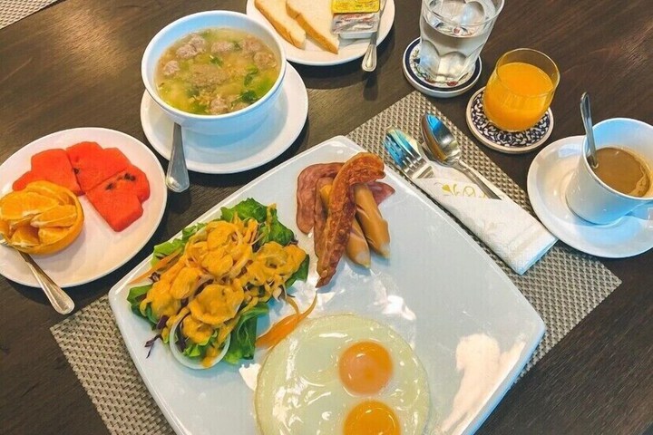 Breakfast/Coffee Service 62 of 66