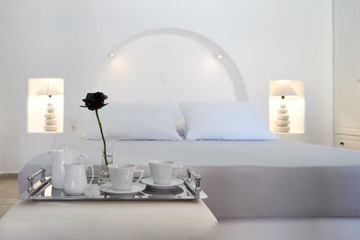 Room 2 of 76
