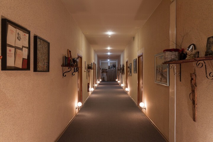Ballroom/Hall 20 of 28