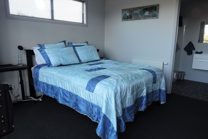 Room 12 of 46