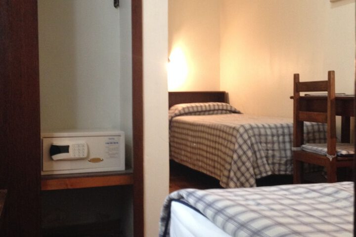 Room 16 of 72