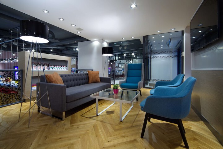 Lobby sitting area