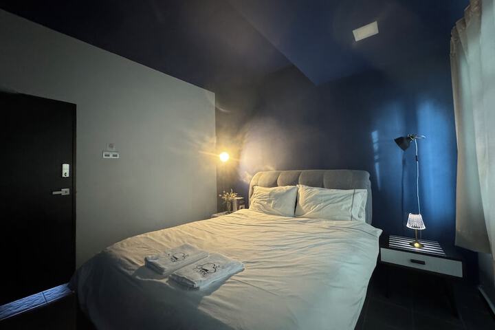 Room 41 of 49