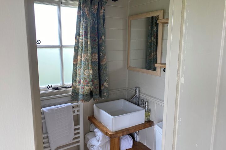 Room 18 of 81