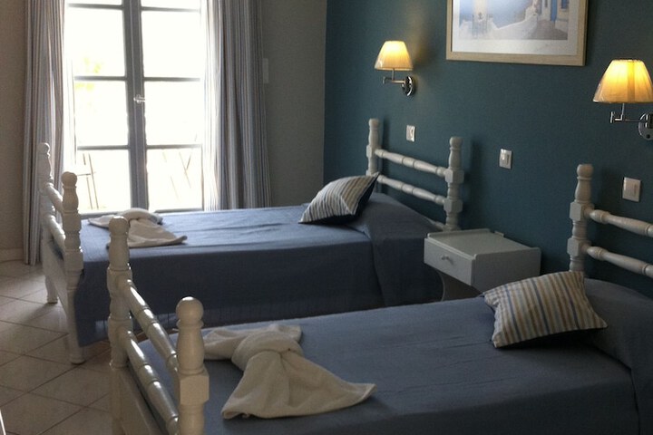 Room 17 of 60