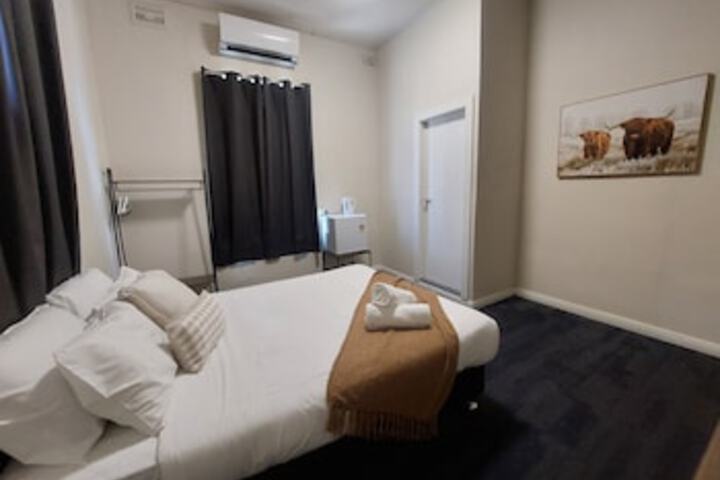 Room 1 of 24