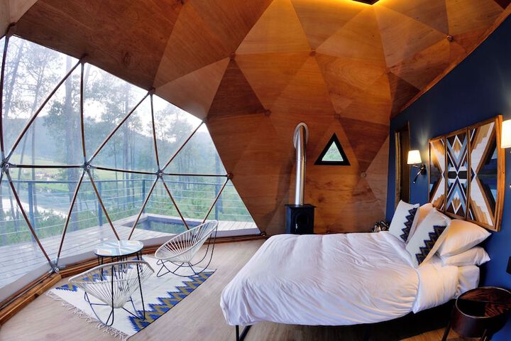 Room 16 of 28