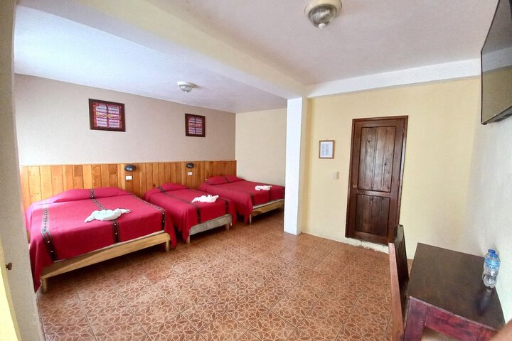 Room 7 of 33