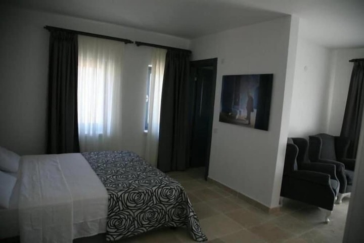 Room 5 of 45