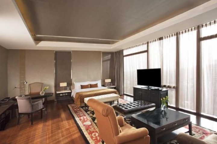 Room 25 of 87