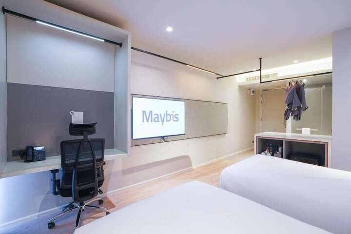 Room 5 of 29