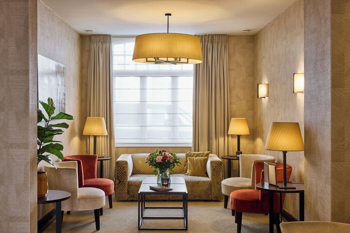 Guest Lobby