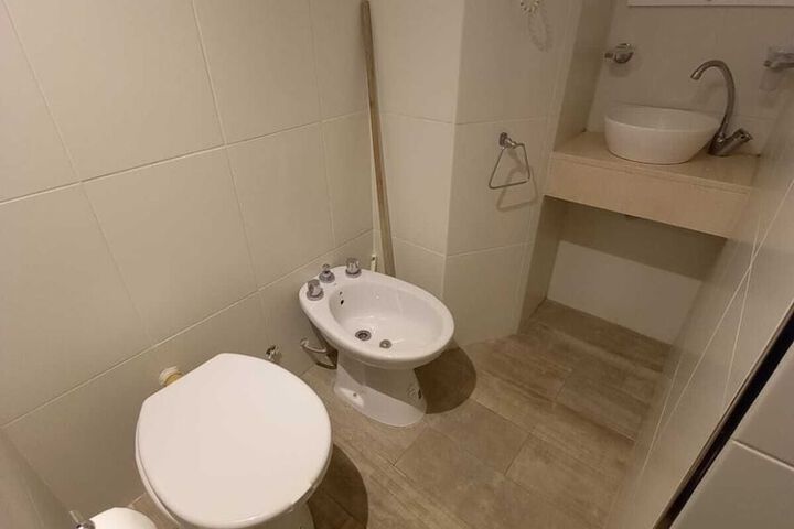 Room 10 of 12