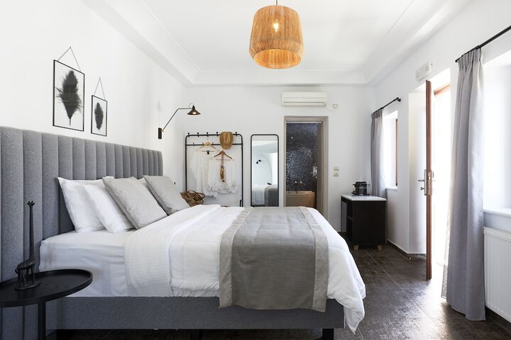 Room 151 of 228