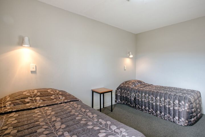 Room 5 of 37