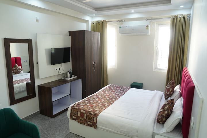 Room 30 of 44