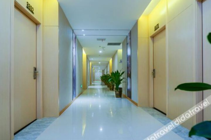 Hotel Interior 12 of 32