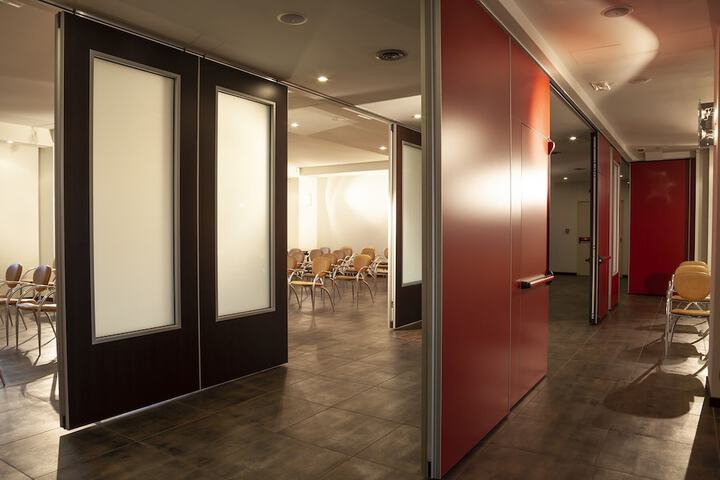 Meeting facility