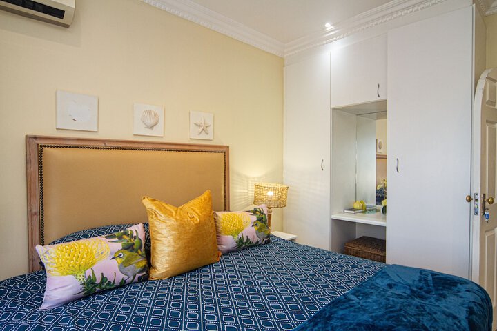 Room 25 of 104