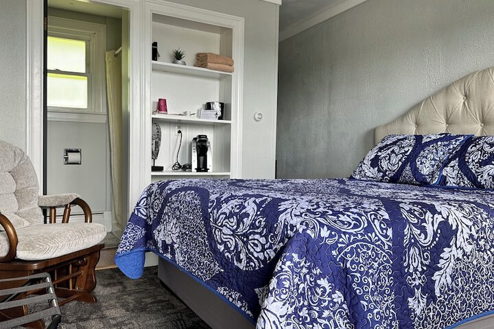 Room 10 of 41