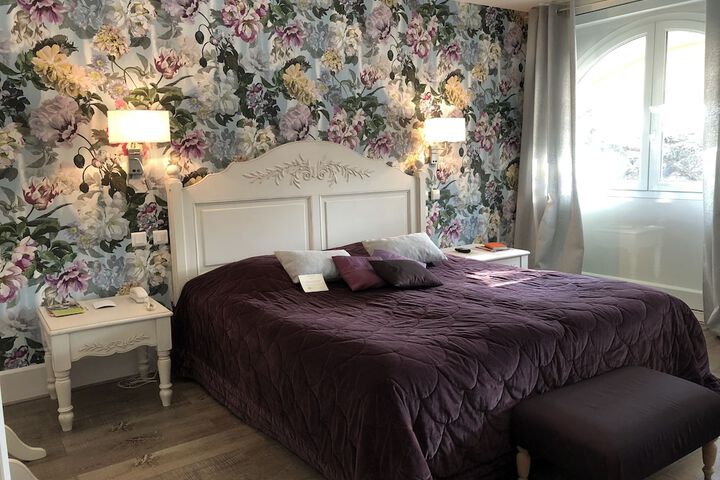 Room 2 of 45