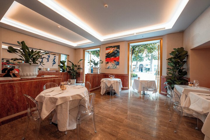 Dining 154 of 197