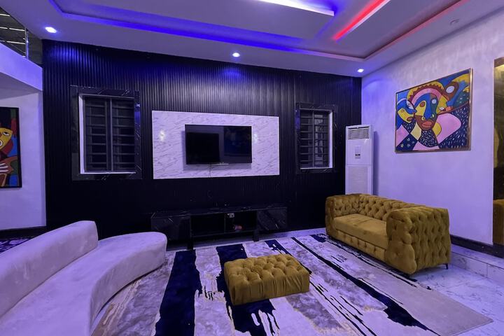 Room 18 of 50