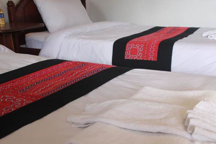 Room 4 of 28