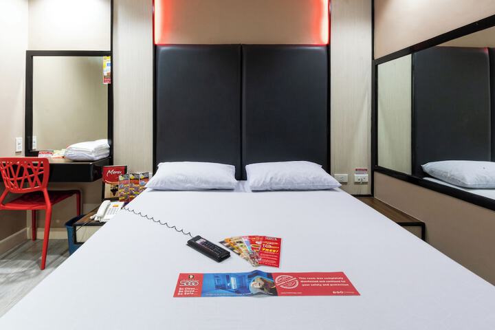 Room 13 of 29