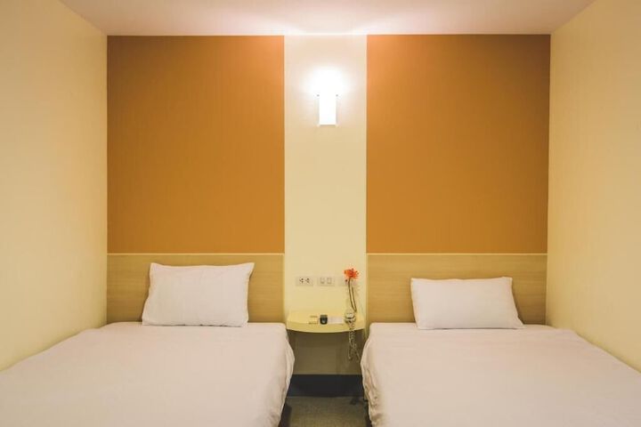 Room 20 of 39