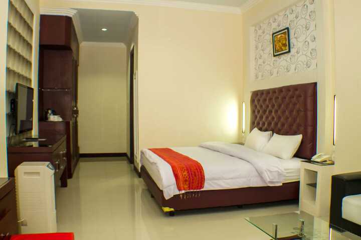 Room 4 of 24