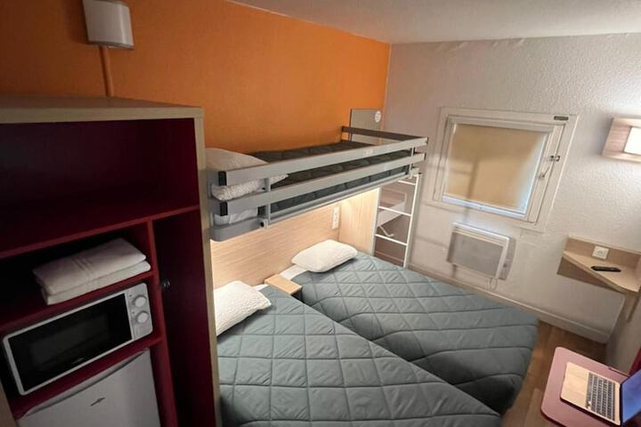Room 18 of 64