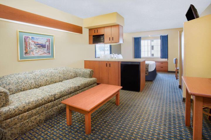 1 Queen Bed (1 of 27)