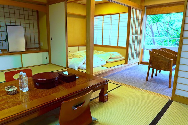 Room 14 of 22