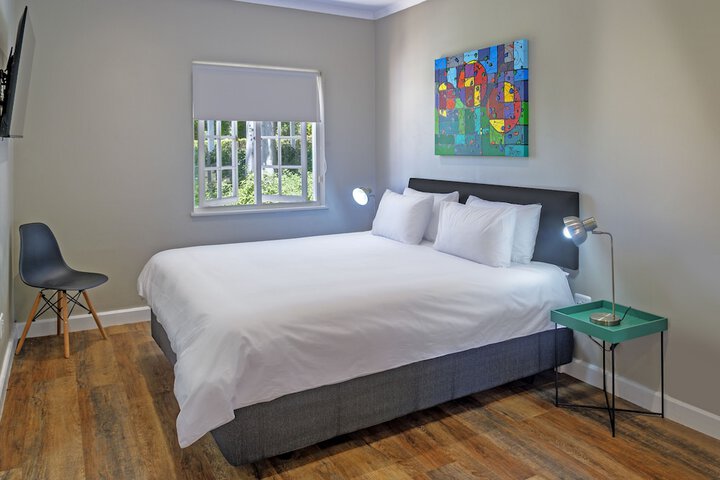 Room 4 of 85