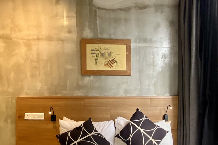 Room 16 of 48