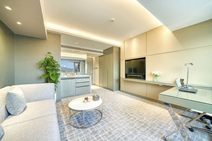 Room 20 of 53