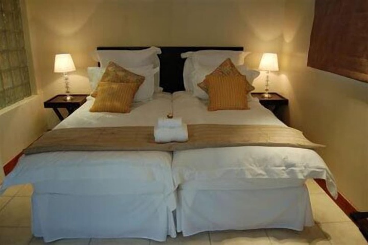 Room 6 of 27