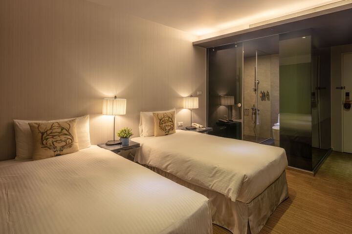 Room 10 of 79
